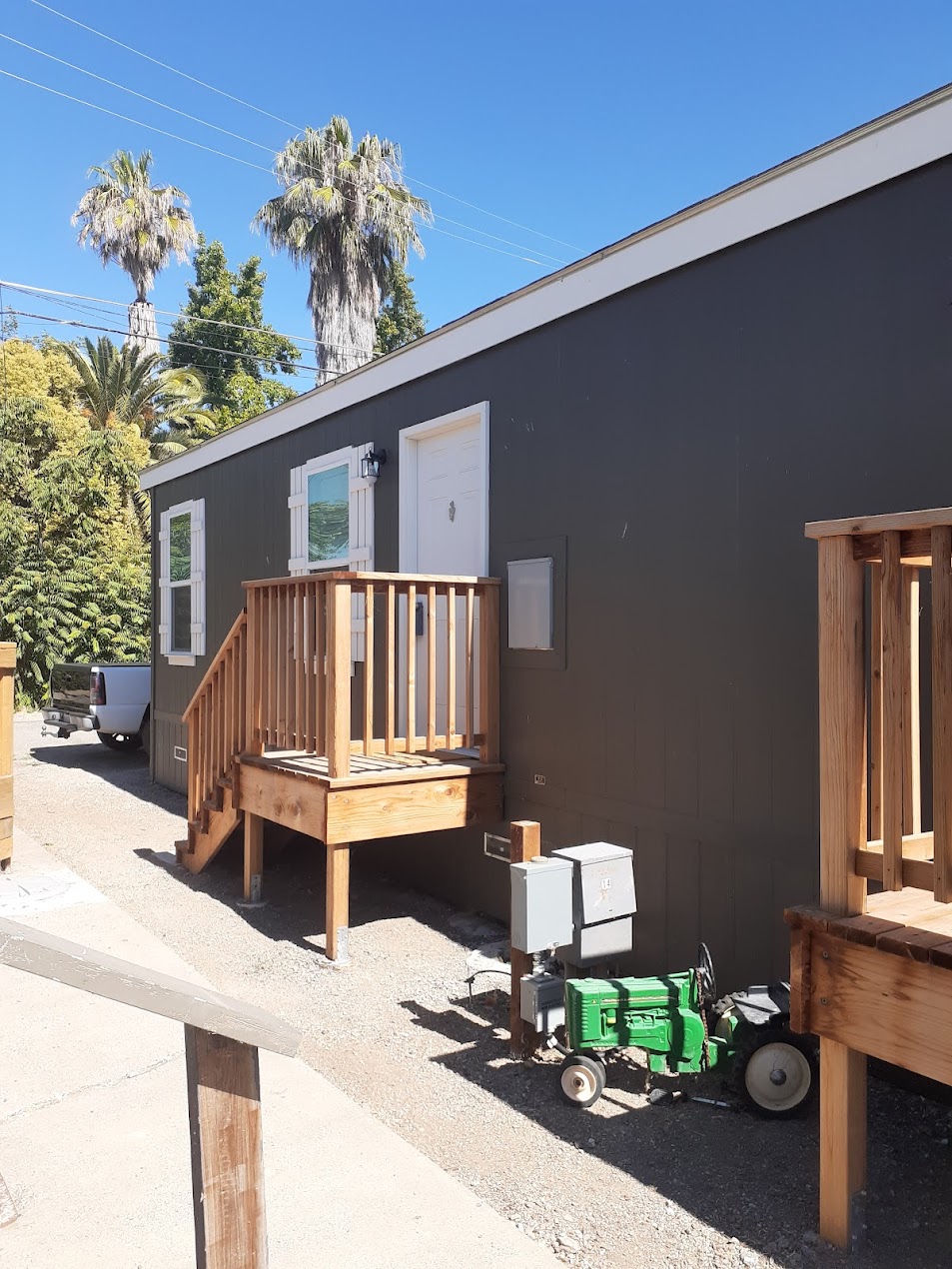 Deck and stairs being built